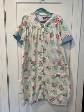 Women's Ashley Taylor Housecoat 2X lounge gown Vintage Grandmacore dress